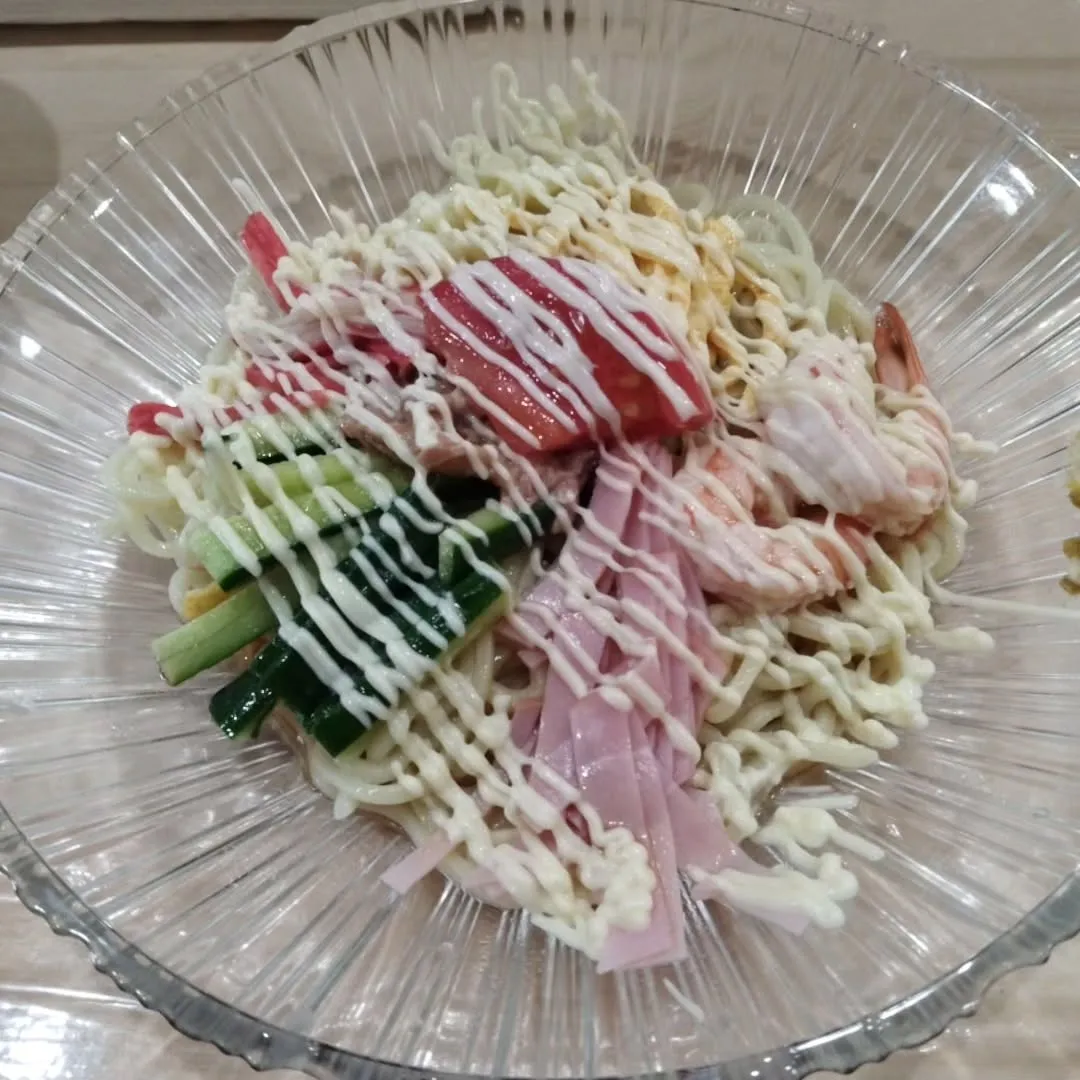 今日は蒸し暑くて、つい賄いで冷やし中華食べちゃいました🍜