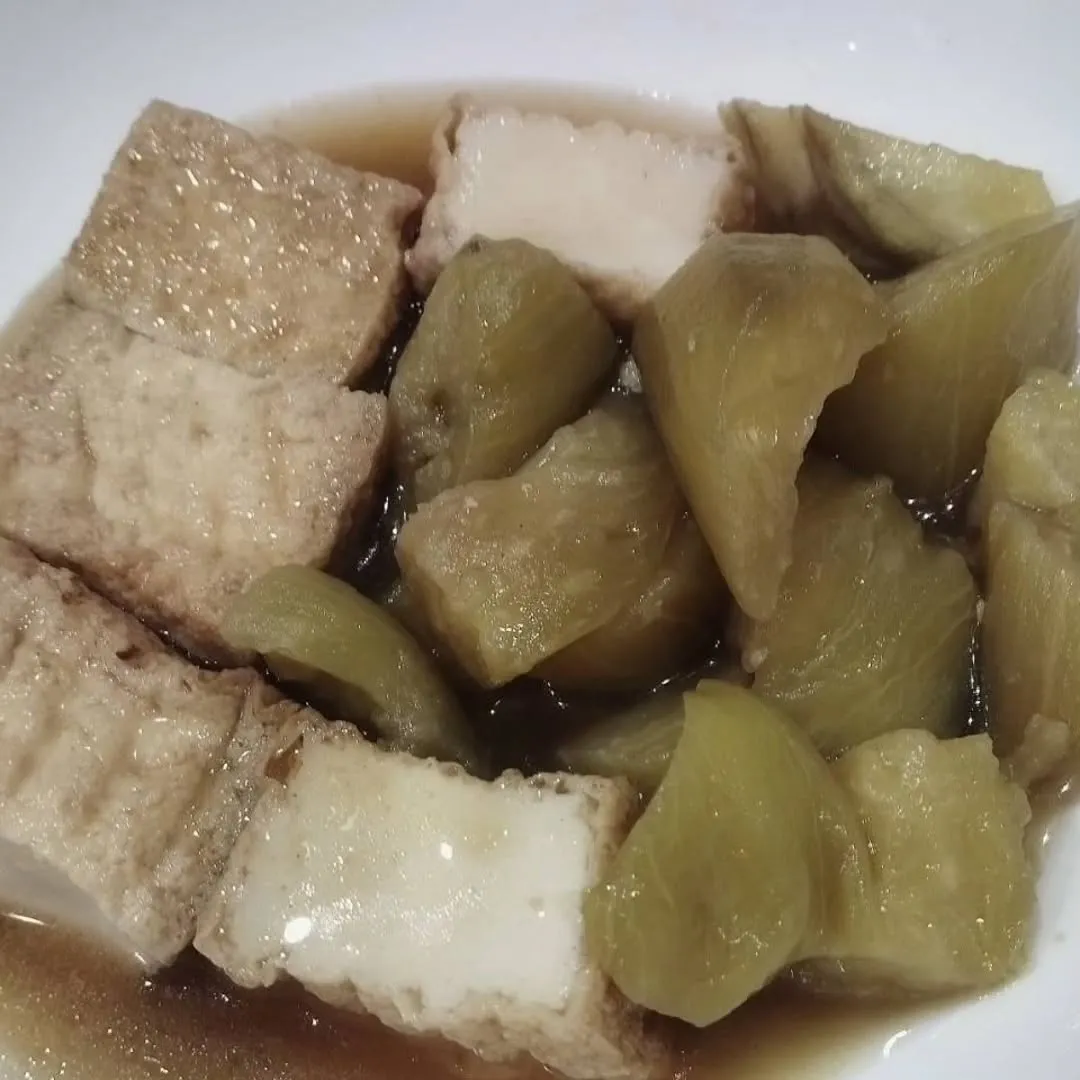 今日のおかずは「肉詰め玉ねぎ」と「厚揚げとナスのトロトロ煮」...